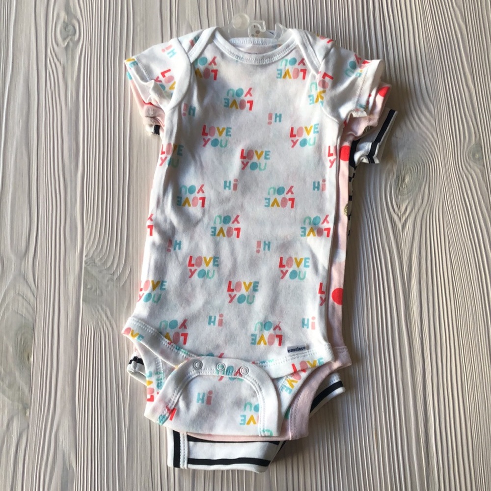 Onesies - Picture 2 of 3